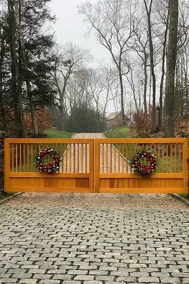 Gate