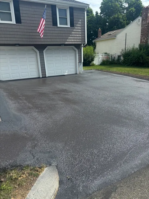 Stoneham, MA Driveway and Walkway Sealcoating