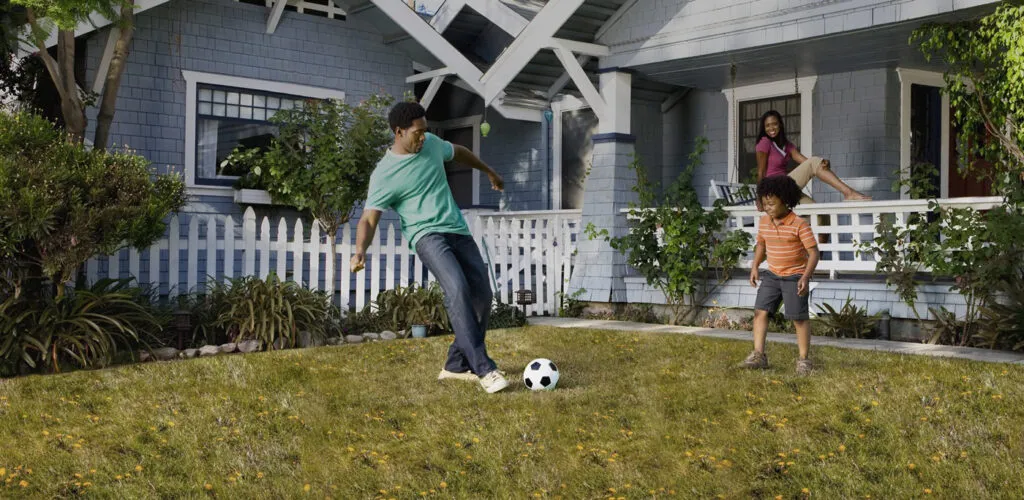 Family on a Non Lawn Squad Lawn Cared Lawn - Dull and Dead Grass
