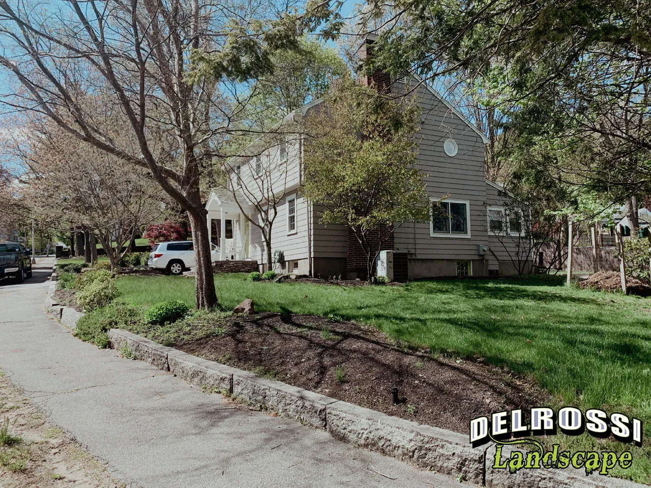 DELROSSI LANDSCAPE AND MAINTENANCE researched project photo