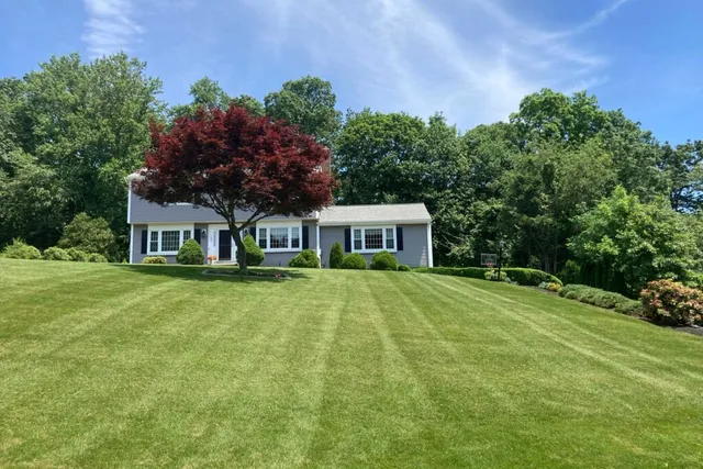 work photo from fourseason-landscaping.com