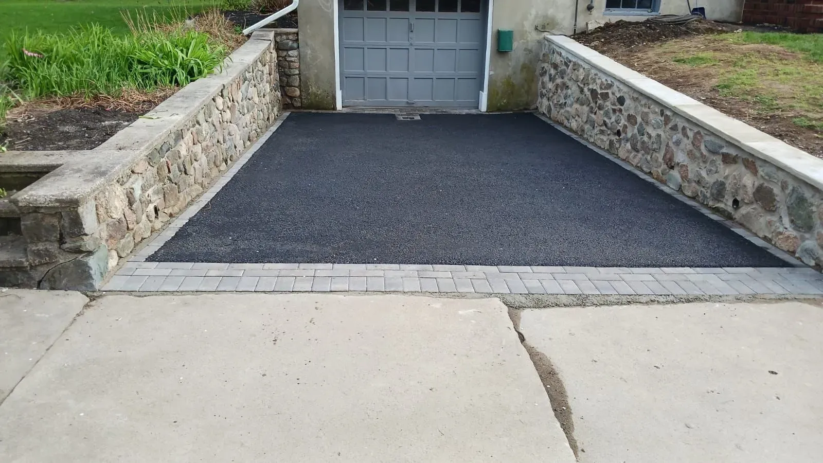 Retaining Wall and Driveway