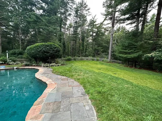 work photo from coleslawncareandlandscaping.com