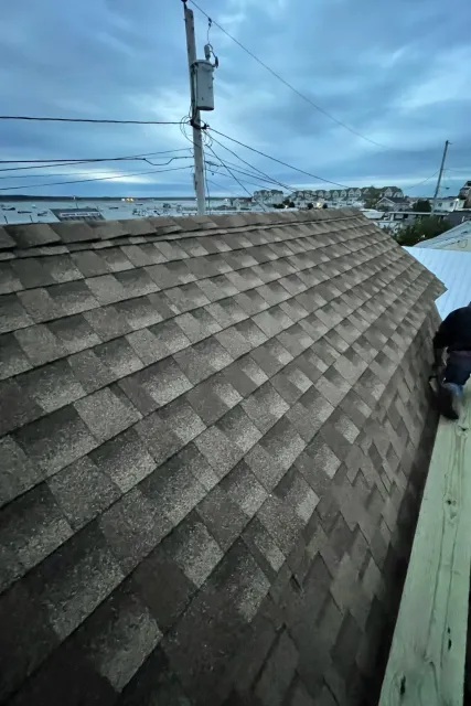 ROOFING & SIDING