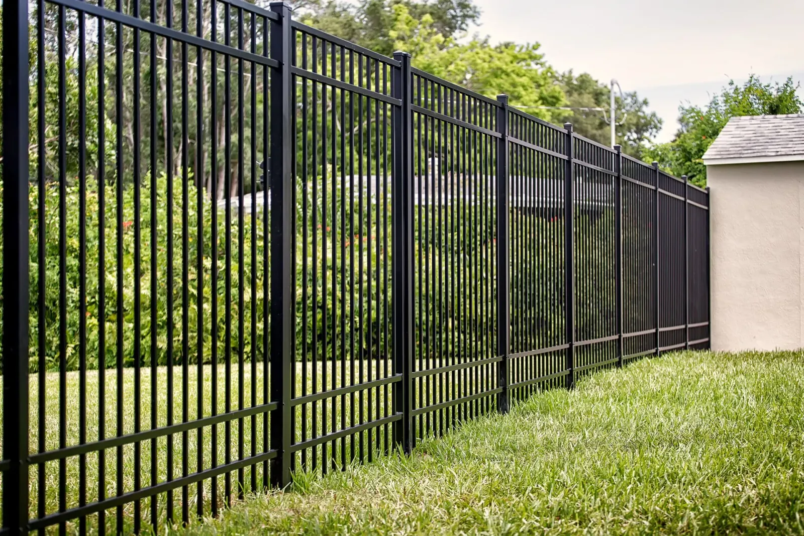 fence contractor