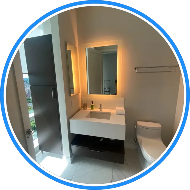 Sparkling clean bathroom cleaned by COLOR X