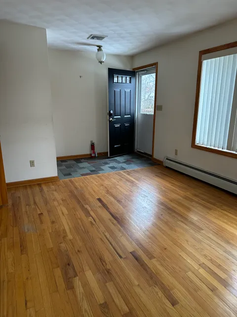 Clean entryway after junk removal