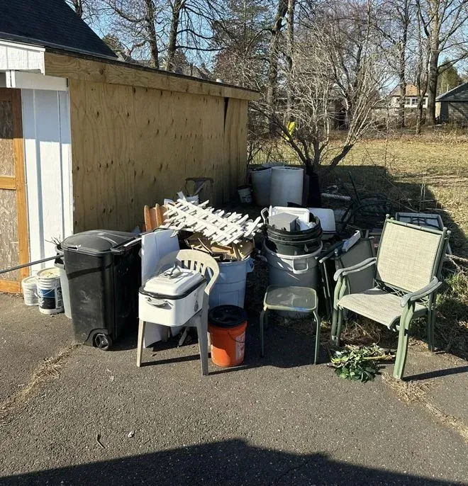 work photo from alvarezjunkremoval.com