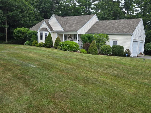 work photo from lawnsnmoreinc.com