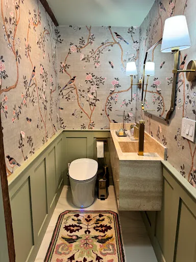 Review photo by L. Petersen A