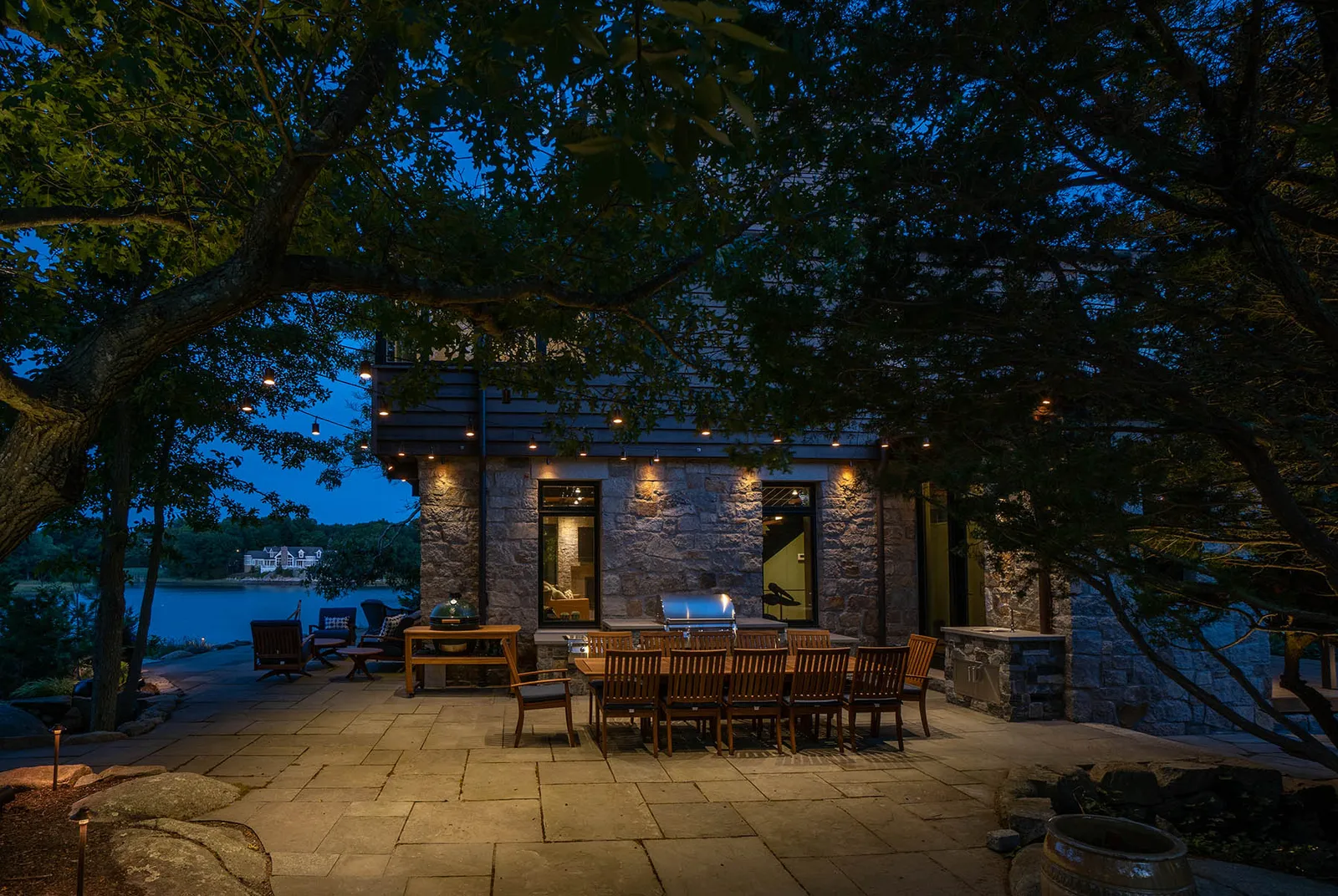 work photo from northernoutdoorlighting.com