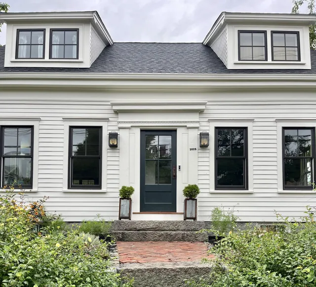 Adorable Lanesville Cottage and Studio