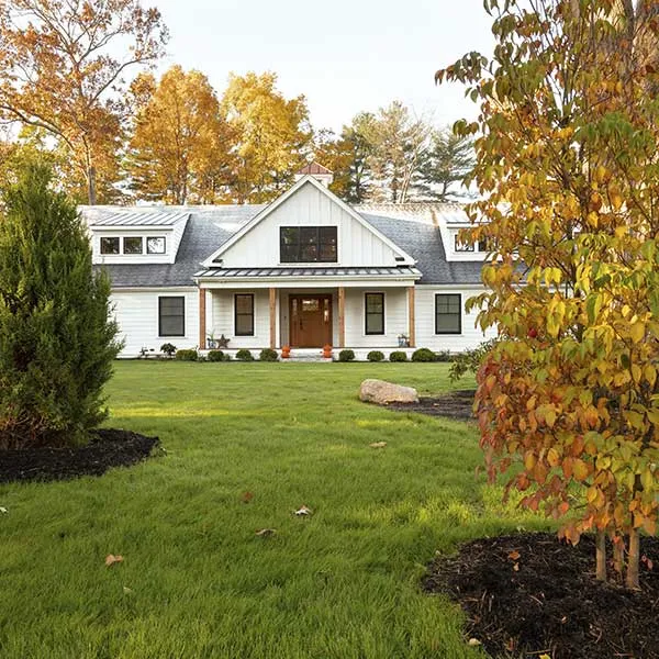 Photo Gallery Feature lawn installation 325px