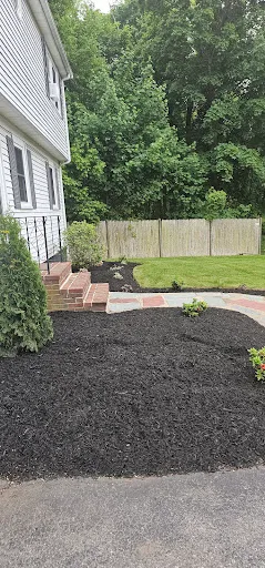 Hutchinson’s Lawn Care work photo