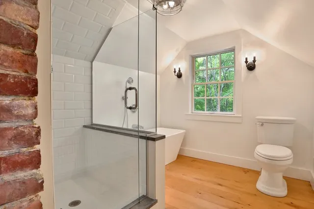 M & H Interiors