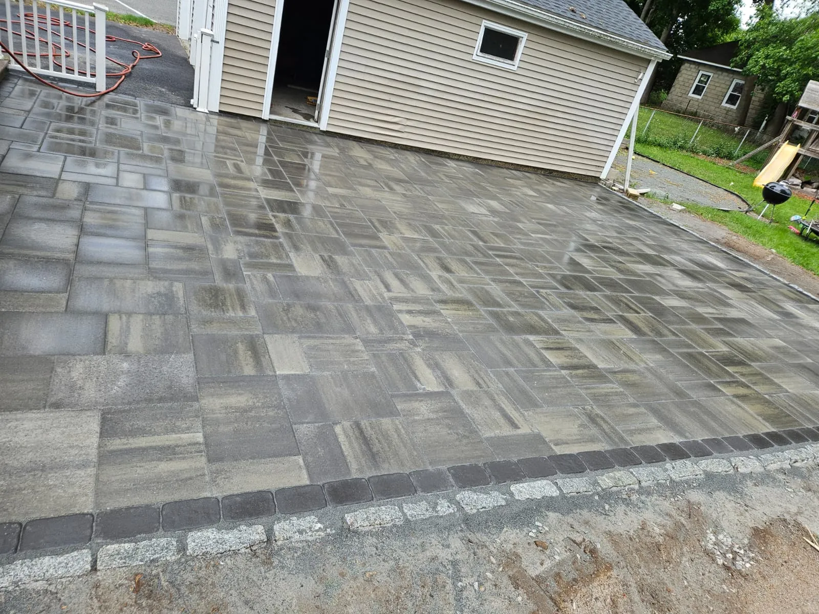 E L Landscaping Construction & Tree Services LLC