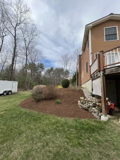 work photo from limitlesslawn.com