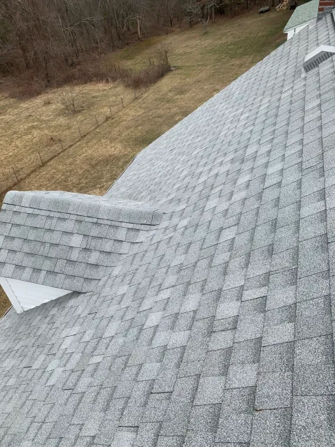 work photo from newenglandroofingri.com