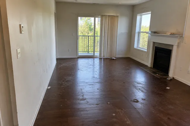 Living room before move out cleaning