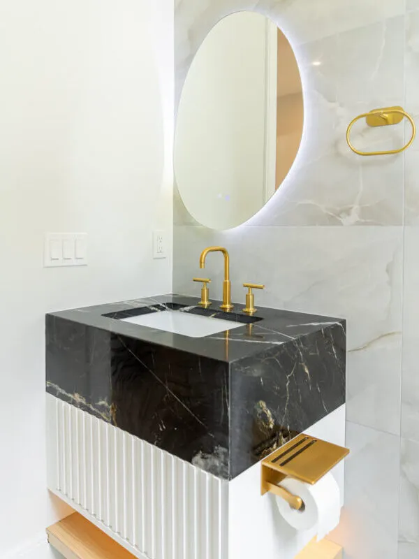CAPA 2 VANITIES