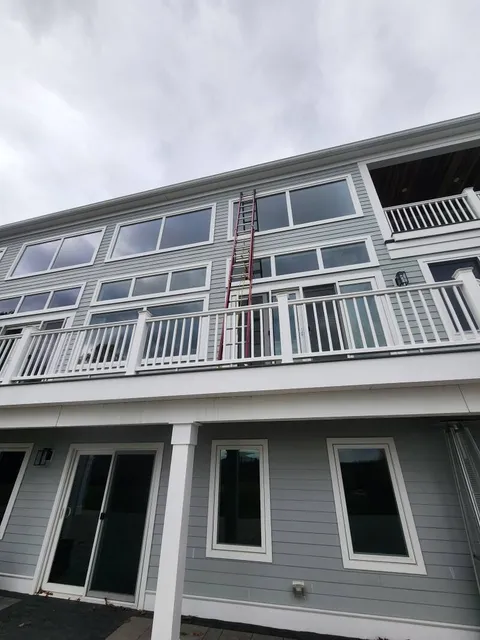 work photo from crystalclearwindowcleaning.net