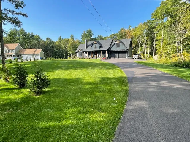 Lawn Fertilizer Striping Correction in Taunton, MA Thumbnail