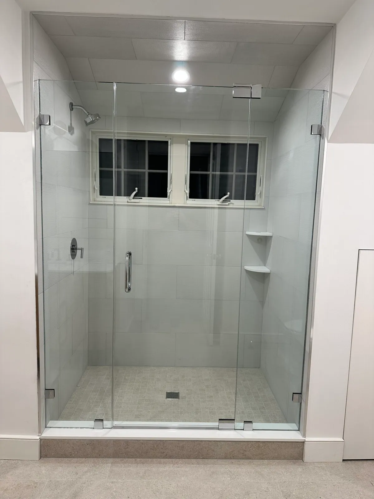 Premium In-Line Glass Enclosure
