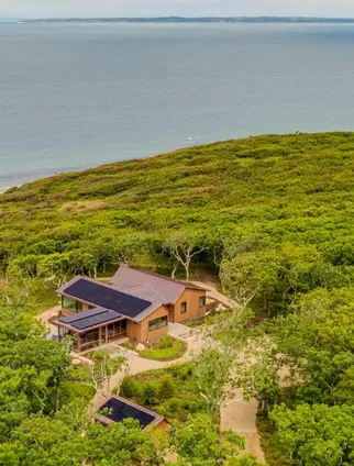 An elegant minimalist modern retreat on Martha's Vineyard's north shore.