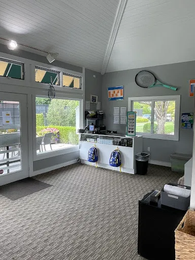 Review photo by RH Racquets
