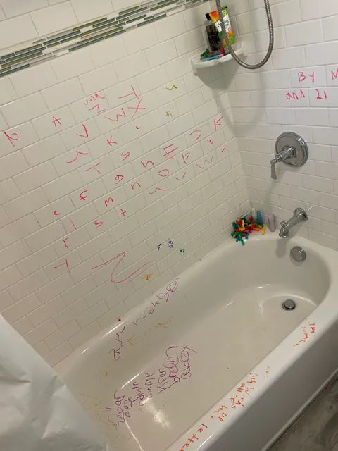 Bathroom tiles before cleaning
