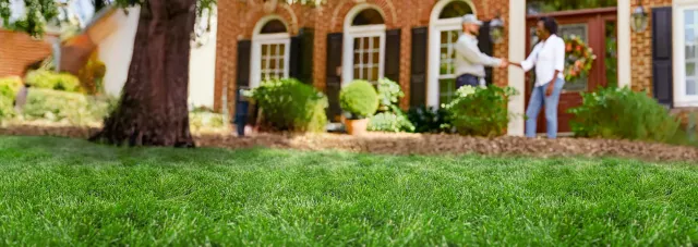 NaturaLawn<sup>&reg;</sup> of America For Safer Lawn Care Naturally<sup>&trade;</sup>
