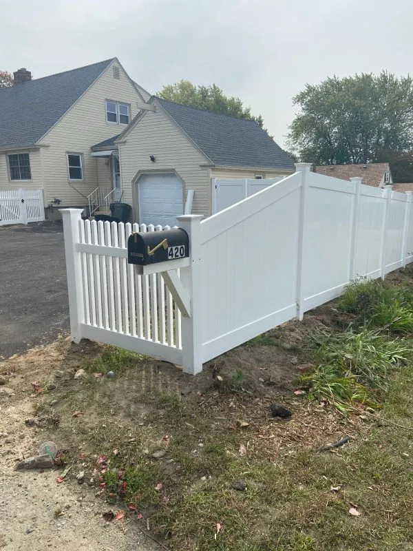 work photo from fortressfenceco.com