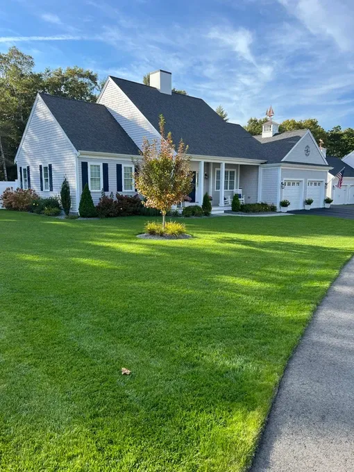 work photo from lawnsbyroyalty.com