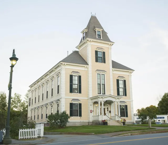 Center Town Hall