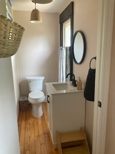 Review photo by Robyn d'Avignon