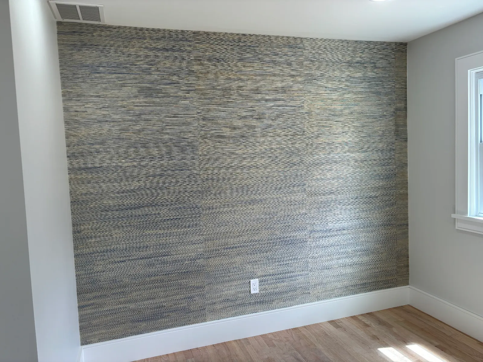 work photo from burnetterwallpaperandpainting.com