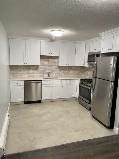 Kitchen remodel with tile backsplash