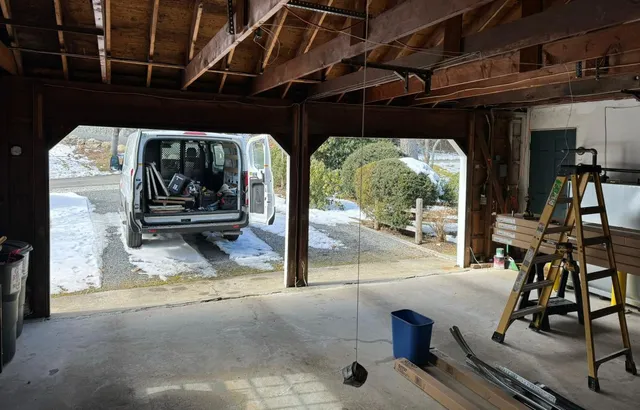 work photo from bluefinlocksmithandgaragedoors.com