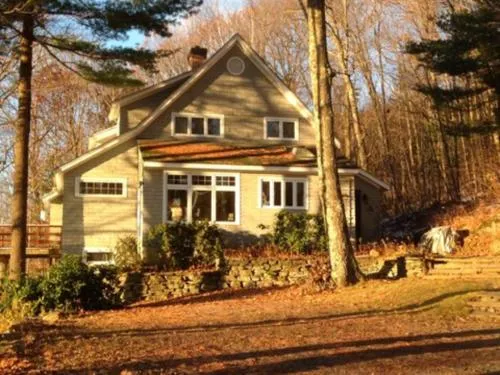 Northfield, MA, Historic Cottage