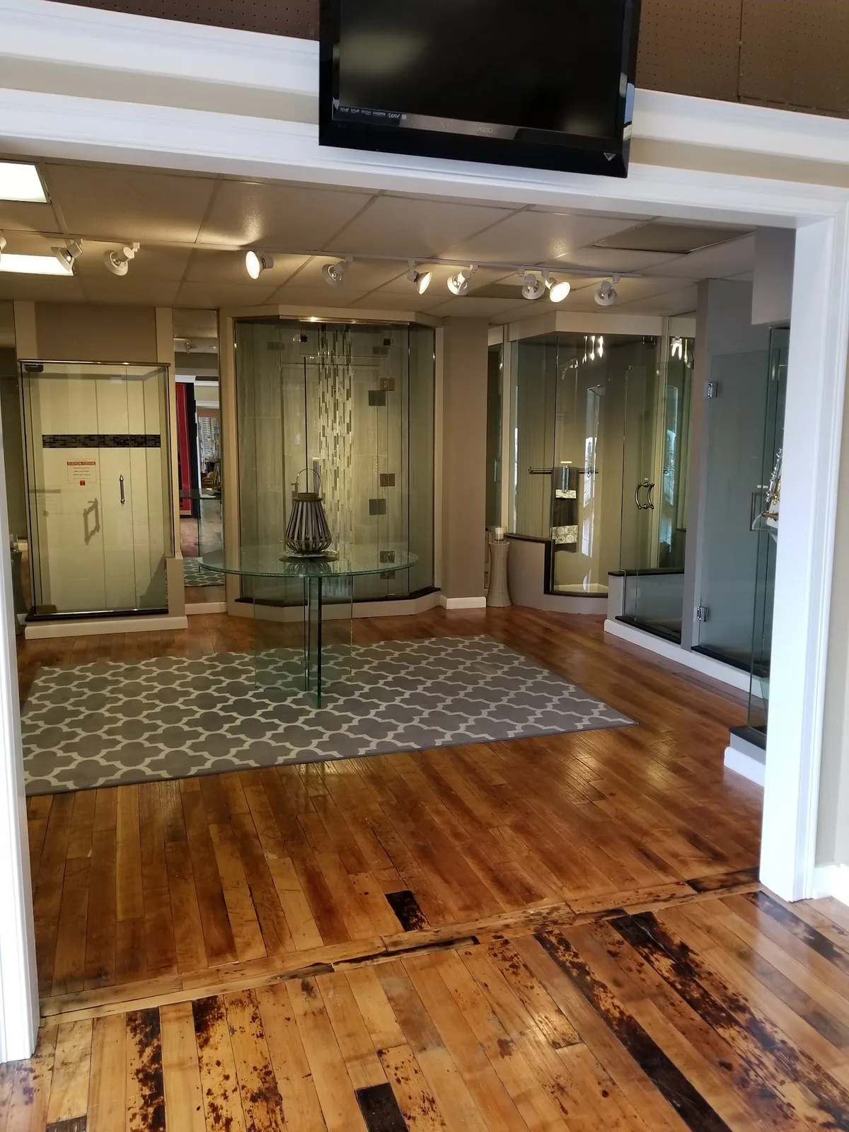 Banner Glass Shelmar