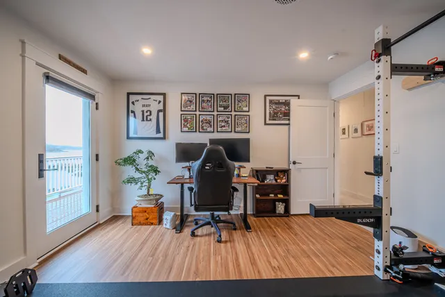 Ocean View Interior Reno25