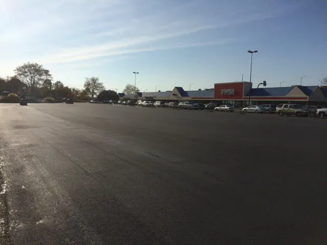 Commercial paving service