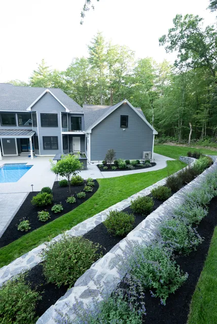 work photo from hunterslandscapingllc.com