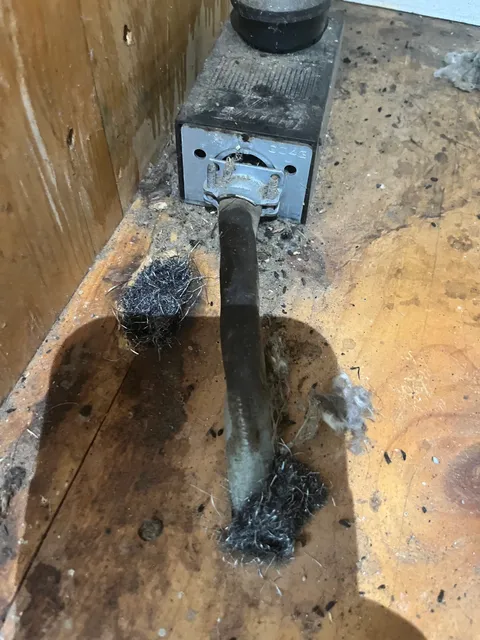 Ahearn Pest Solutions work photo