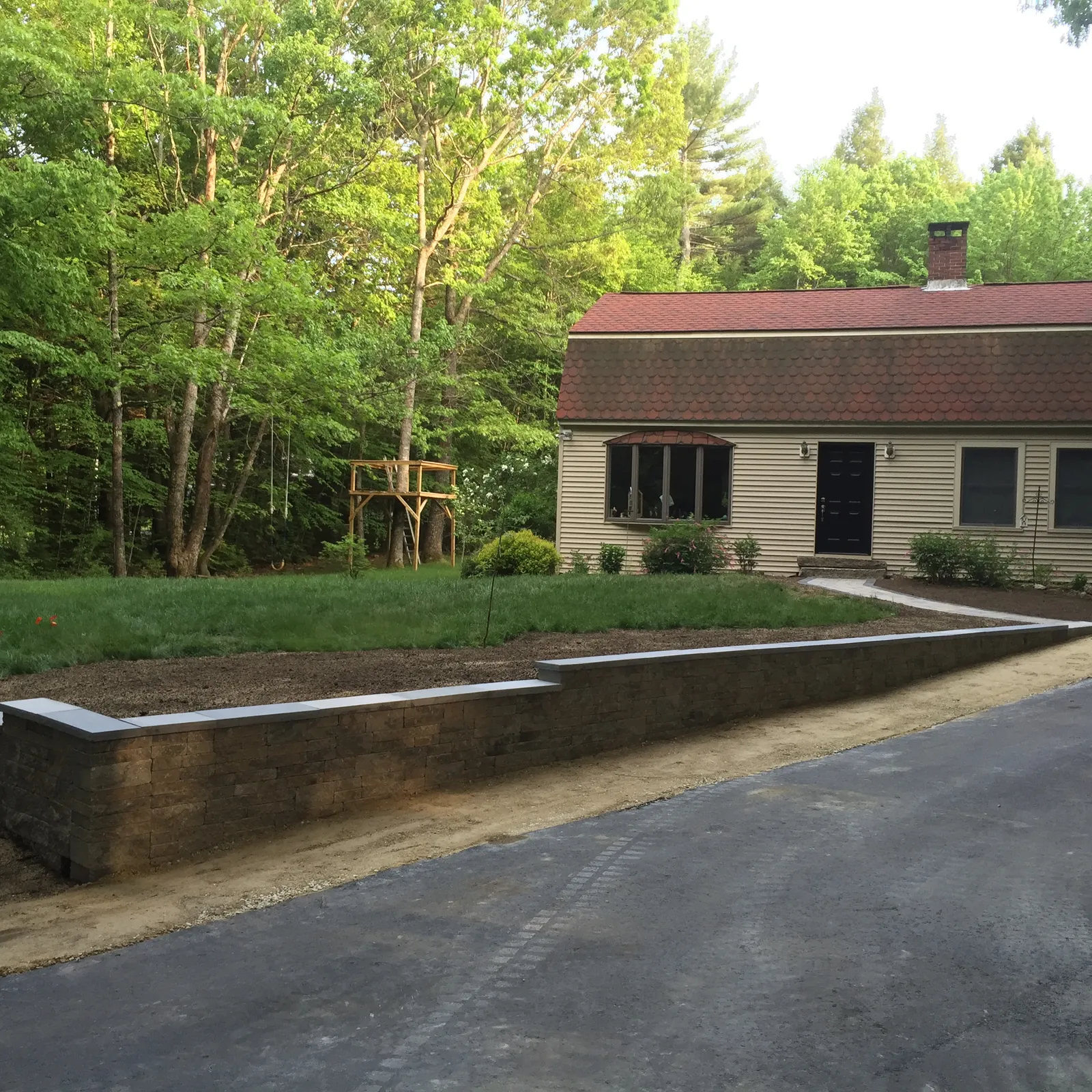 Elf's Landscaping Inc researched project photo