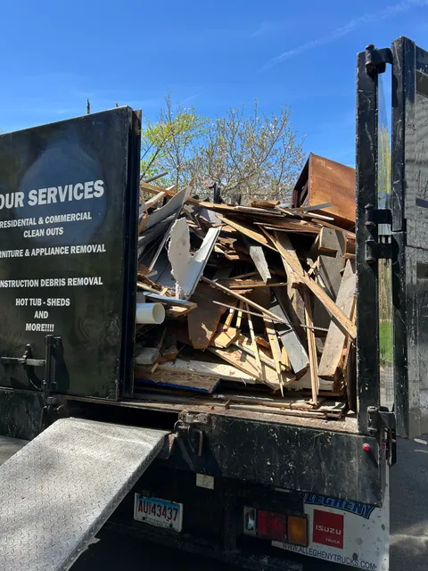 A and E junk removal work photo