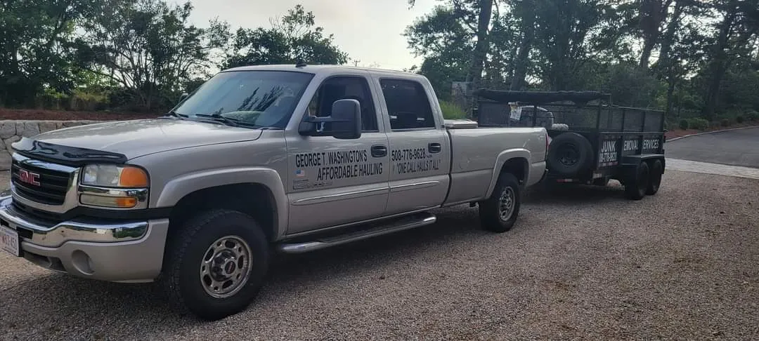 Capacity 12yd Load is Equivalent to 3-4 pick-up trucks 1 ton limit