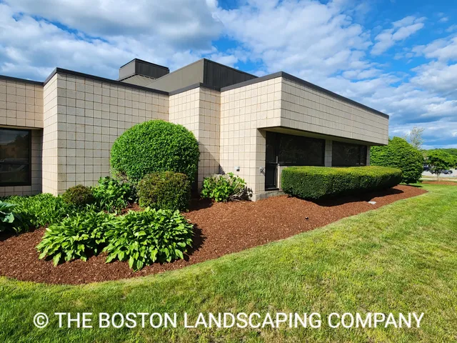 work photo from thebostonlandscapingcompany.com