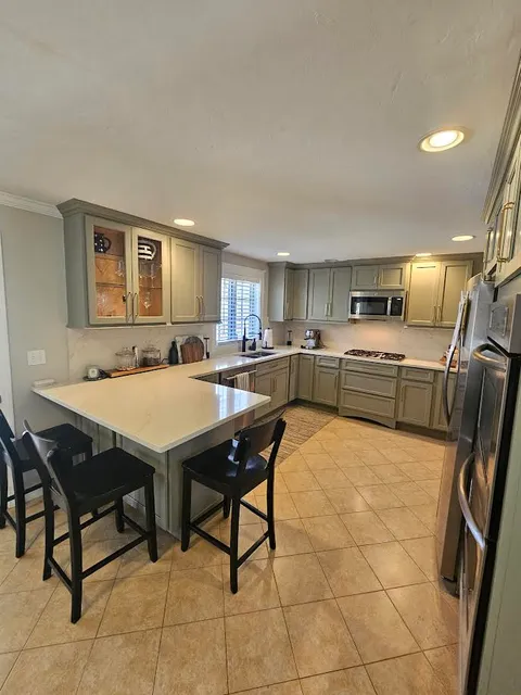 Kitchen Cabinet Refinishing