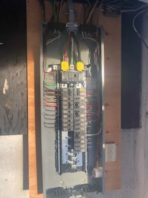 work photo from aaaelectricianservices.com